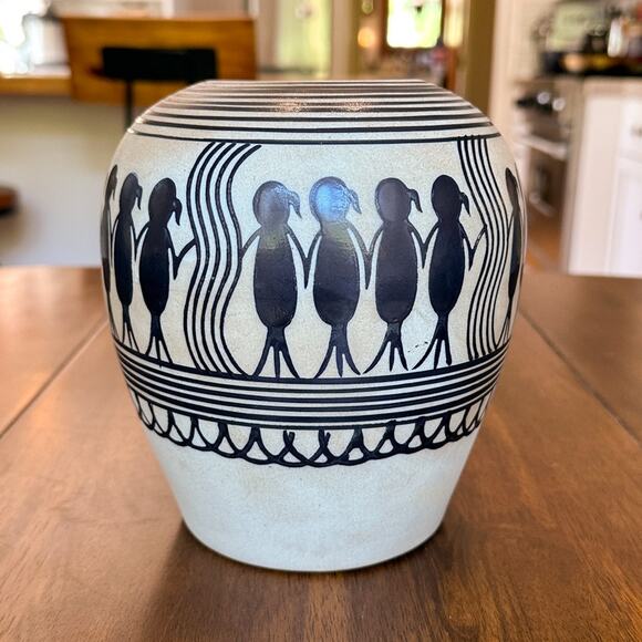 Saura or Warli Indian Tribal Folk Art Black Cream Ceramic Vase Urn w Children - Picture 3 of 13
